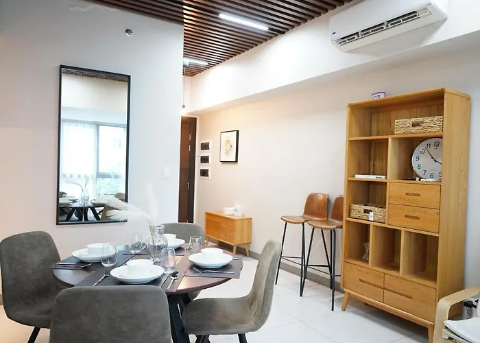 2 Bedroom Luxury With Washing Machine In Bgc Uptown * Manila