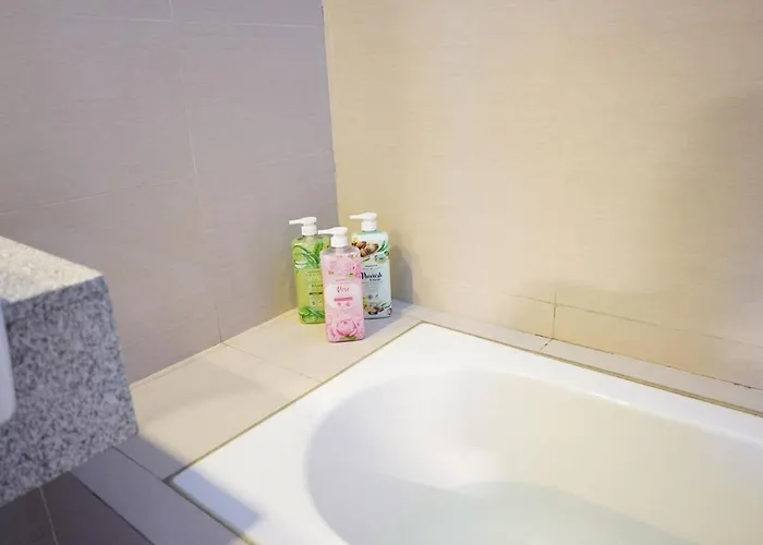 2 Bedroom Luxury With Washing Machine In Bgc Uptown Apartamento