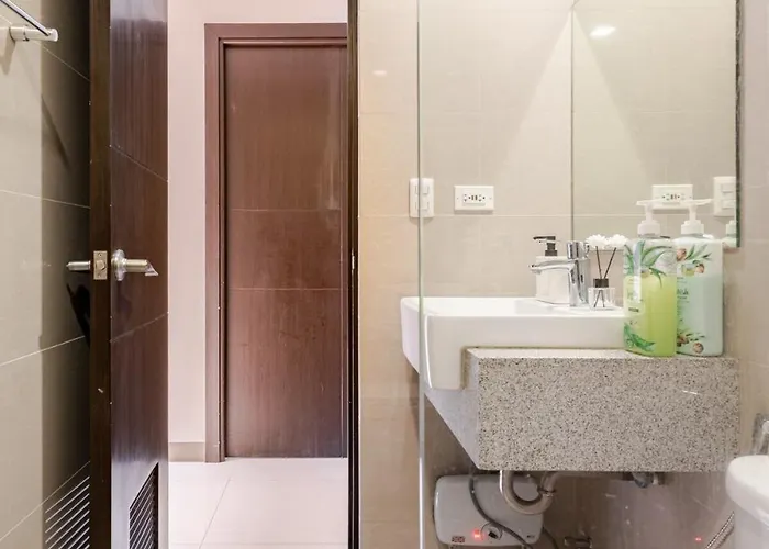 2 Bedroom Luxury With Washing Machine In Bgc Uptown Apartamento Manila