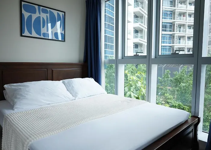 2 Bedroom Luxury With Washing Machine In Bgc Uptown Manila