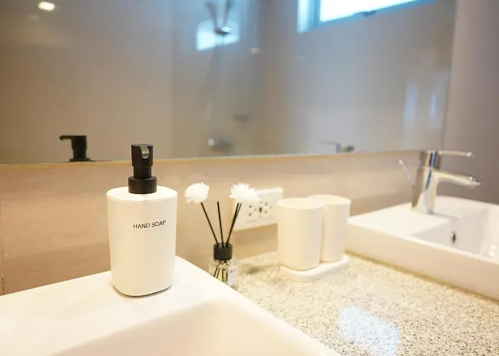 2 Bedroom Luxury With Washing Machine In Bgc Uptown Apartamento Manila
